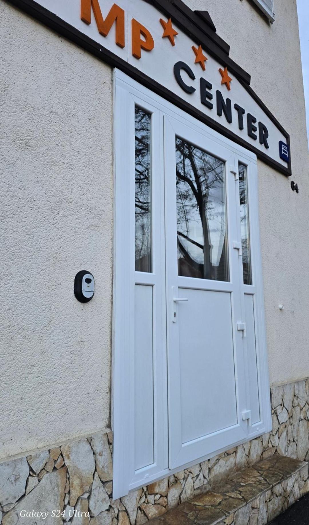 Mp Center Maganszallas Mişcolţ Exterior foto